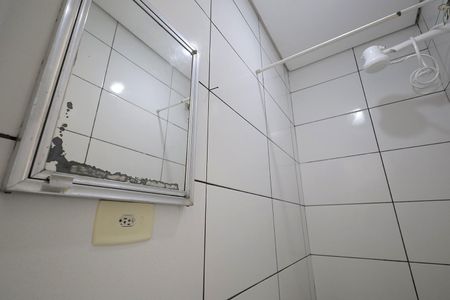 Banheiro de kitnet/studio para alugar com 1 quarto, 30m² em Vila Curuçá, Santo André