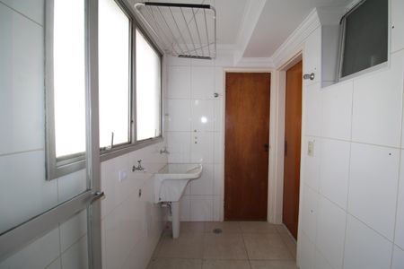 Apartamento à venda com 75m², 3 quartos e 1 vagaÁrea de Serviço