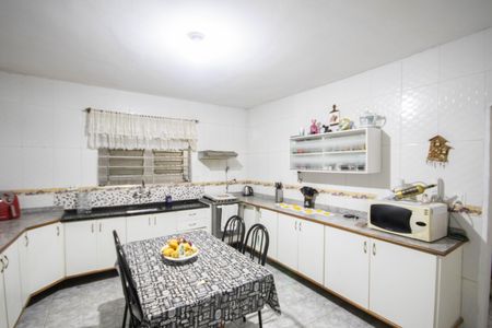 Casa à venda com 138m², 3 quartos e 2 vagasCozinha