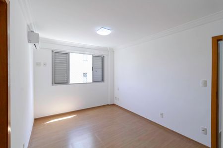 Apartamento à venda com 96m², 3 quartos e 2 vagasSuíte