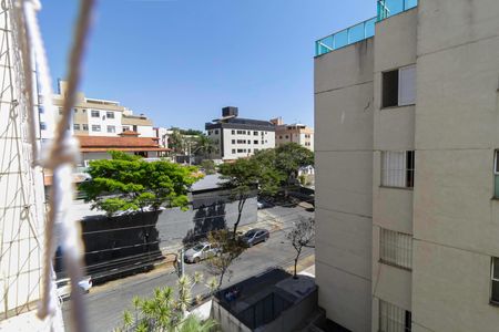 Apartamento à venda com 96m², 3 quartos e 2 vagasQuarto 2 - Vista