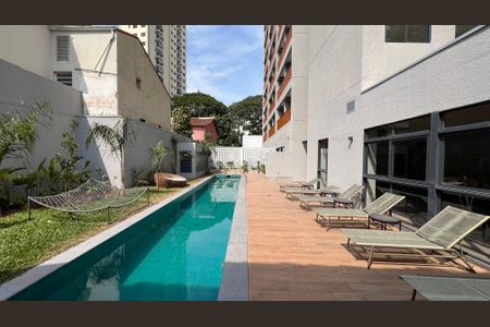 Studio à venda com 25m², 1 quarto e sem vaga Studio à venda com 25m², 1 quarto e sem vagaÁrea comum - Piscina