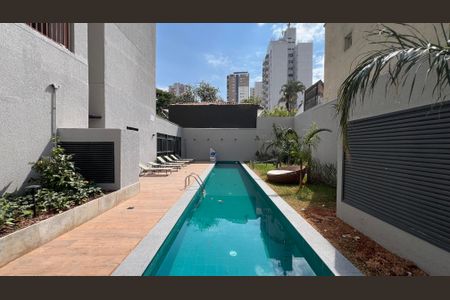 Studio à venda com 25m², 1 quarto e sem vaga Studio à venda com 25m², 1 quarto e sem vagaÁrea comum - Piscina