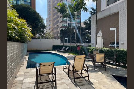 Apartamento para alugar com 267m², 4 quartos e 5 vagasÁrea comum - Piscina