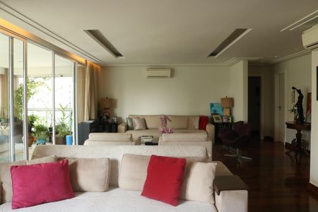 Apartamento para alugar com 267m², 4 quartos e 5 vagasSala