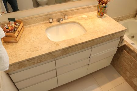 Apartamento para alugar com 267m², 4 quartos e 5 vagasBanheiro da Suíte 4