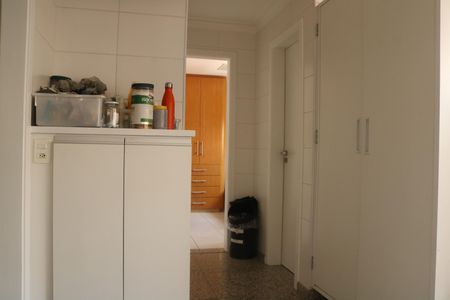 Apartamento para alugar com 267m², 4 quartos e 5 vagasÁrea de Serviço