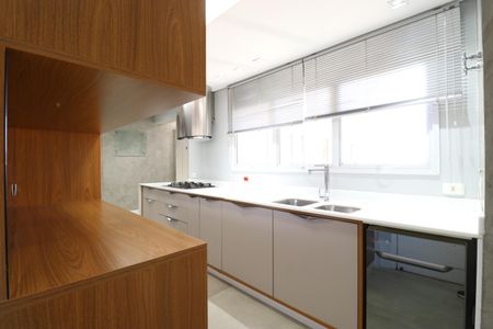 Apartamento para alugar com 202m², 3 quartos e 3 vagasCozinha