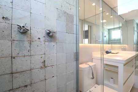 Apartamento para alugar com 202m², 3 quartos e 3 vagasBanheiro da Suíte 2