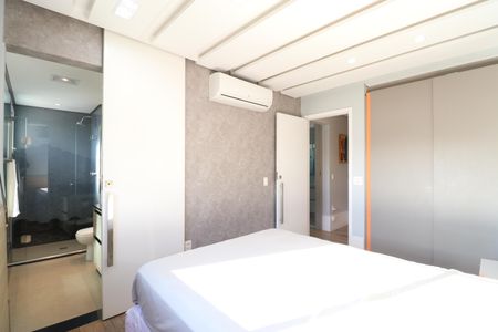 Apartamento para alugar com 202m², 3 quartos e 3 vagasSuíte 1