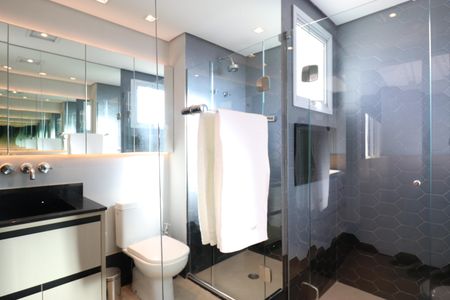 Apartamento para alugar com 202m², 3 quartos e 3 vagasBanheiro da Suíte 1