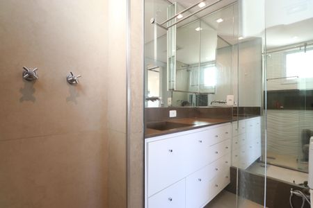 Apartamento para alugar com 202m², 3 quartos e 3 vagasBanheiro da Suíte 3