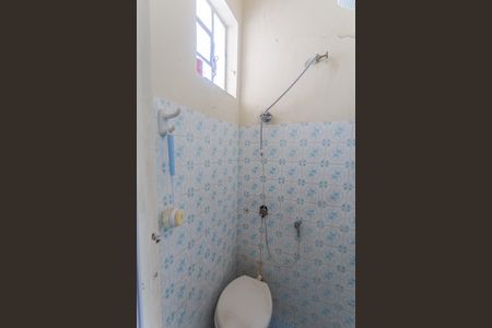 Casa à venda com 235m², 2 quartos e 1 vaga Casa à venda com 235m², 2 quartos e 1 vagaBanheiro de serviço