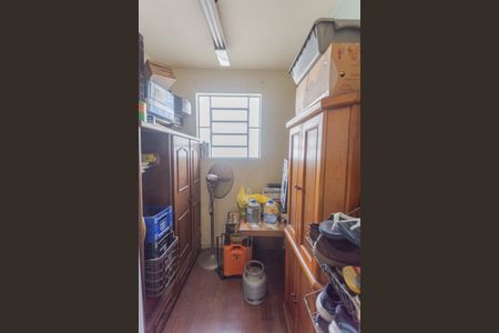 Casa à venda com 235m², 2 quartos e 1 vaga Casa à venda com 235m², 2 quartos e 1 vagaQuarto de Serviço