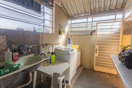 Casa à venda com 235m², 2 quartos e 1 vaga Casa à venda com 235m², 2 quartos e 1 vagaÁrea de Serviço