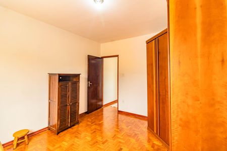 Casa à venda com 150m², 2 quartos e 2 vagas Casa à venda com 150m², 2 quartos e 2 vagasQuarto 2
