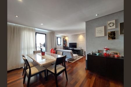 Apartamento à venda com 67m², 2 quartos e 1 vaga Apartamento à venda com 67m², 2 quartos e 1 vagaSala de Jantar