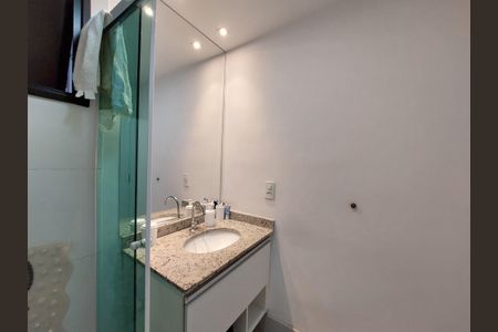 Apartamento à venda com 67m², 2 quartos e 1 vaga Apartamento à venda com 67m², 2 quartos e 1 vagaBanheiro