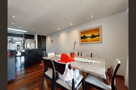 Apartamento à venda com 67m², 2 quartos e 1 vaga Apartamento à venda com 67m², 2 quartos e 1 vagaSala de Jantar