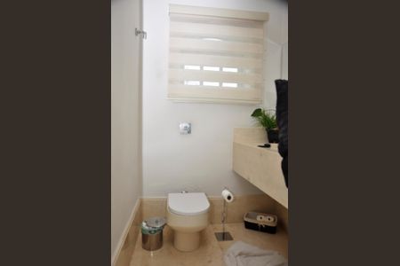 Casa à venda com 560m², 4 quartos e 4 vagas Casa à venda com 560m², 4 quartos e 4 vagasLavabo