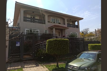 Casa à venda com 560m², 4 quartos e 4 vagas Casa à venda com 560m², 4 quartos e 4 vagasFachada do Imóvel