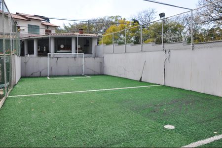 Casa à venda com 560m², 4 quartos e 4 vagas Casa à venda com 560m², 4 quartos e 4 vagasQuadra Esportiva