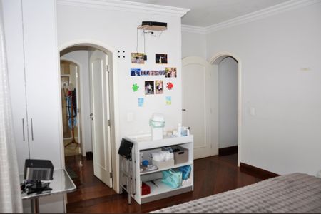 Casa à venda com 560m², 4 quartos e 4 vagas Casa à venda com 560m², 4 quartos e 4 vagasSuíte 2