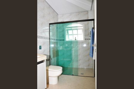 Casa à venda com 560m², 4 quartos e 4 vagas Casa à venda com 560m², 4 quartos e 4 vagasBanheiro da Suíte 4