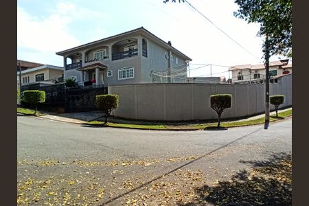 Casa à venda com 560m², 4 quartos e 4 vagas Casa à venda com 560m², 4 quartos e 4 vagasFachada do Imóvel