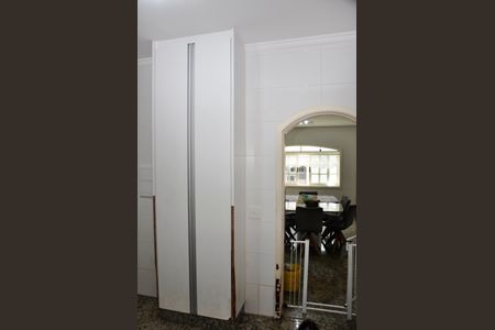 Casa à venda com 560m², 4 quartos e 4 vagas Casa à venda com 560m², 4 quartos e 4 vagasÁrea de Serviço