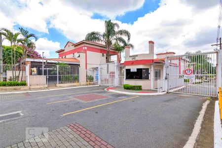 Casa à venda com 109m², 3 quartos e 2 vagas Casa à venda com 109m², 3 quartos e 2 vagasFachada