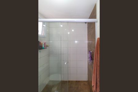 Apartamento à venda com 55m², 2 quartos e 1 vaga Apartamento à venda com 55m², 2 quartos e 1 vagaBanheiro da Suíte 2