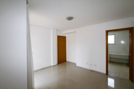 Sala de apartamento para alugar com 2 quartos, 70m² em Coração Eucarístico, Belo Horizonte