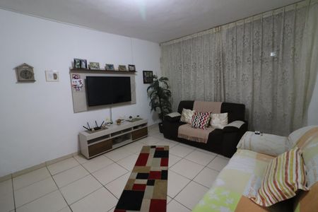 Casa à venda com 375m², 3 quartos e 4 vagasSala