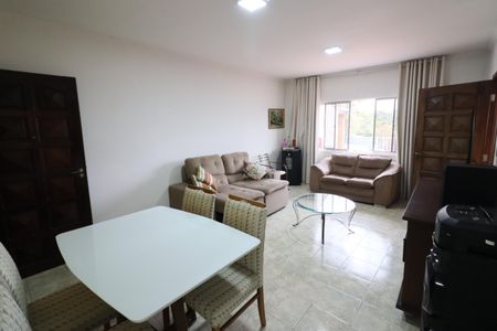 Casa à venda com 375m², 3 quartos e 4 vagasSala