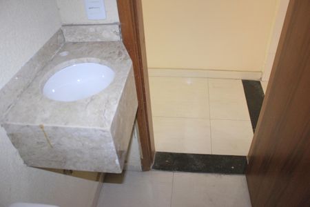 Casa à venda com 105m², 3 quartos e 2 vagasLavabo