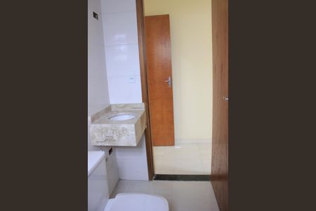 Casa à venda com 105m², 3 quartos e 2 vagasBanheiro da Suíte 1