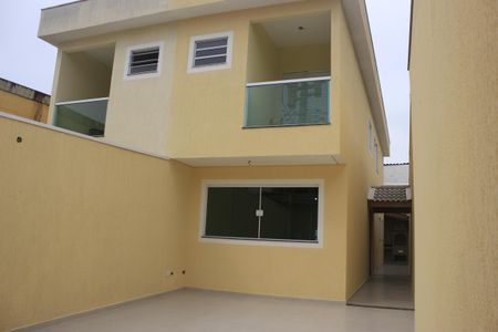 Casa à venda com 105m², 3 quartos e 2 vagasGaragem