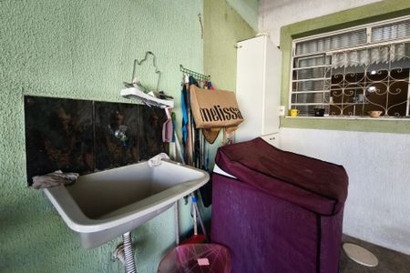 Casa à venda com 170m², 4 quartos e 6 vagas Casa à venda com 170m², 4 quartos e 6 vagasÁrea de Serviço