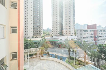 Apartamento à venda com 188m², 4 quartos e 3 vagas Apartamento à venda com 188m², 4 quartos e 3 vagasVista da Sacada