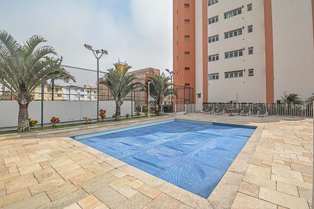 Apartamento à venda com 188m², 4 quartos e 3 vagas Apartamento à venda com 188m², 4 quartos e 3 vagasÁrea comum - Piscina