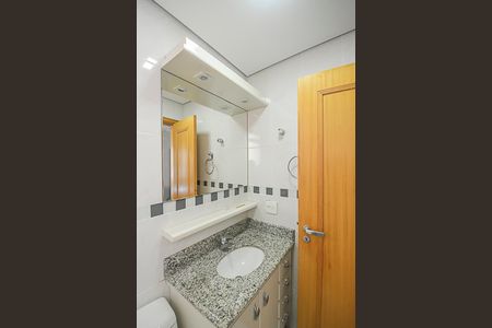 Apartamento à venda com 188m², 4 quartos e 3 vagas Apartamento à venda com 188m², 4 quartos e 3 vagasBanheiro da Suíte 2