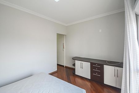 Apartamento à venda com 188m², 4 quartos e 3 vagas Apartamento à venda com 188m², 4 quartos e 3 vagasQuarto Suíte