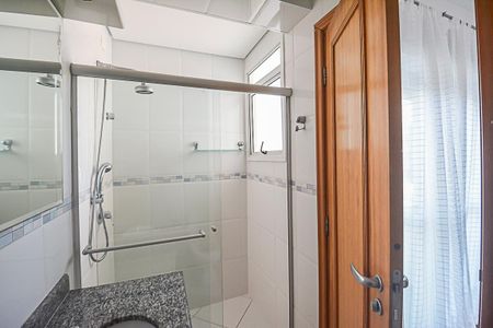 Apartamento à venda com 188m², 4 quartos e 3 vagas Apartamento à venda com 188m², 4 quartos e 3 vagasBanheiro da Suíte 3
