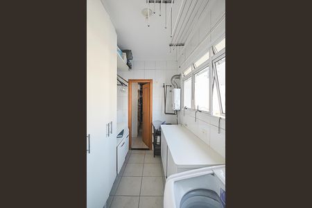 Apartamento à venda com 188m², 4 quartos e 3 vagas Apartamento à venda com 188m², 4 quartos e 3 vagasÁrea de Serviço