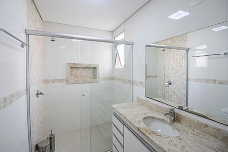 Apartamento à venda com 188m², 4 quartos e 3 vagas Apartamento à venda com 188m², 4 quartos e 3 vagasBanheiro da Suíte