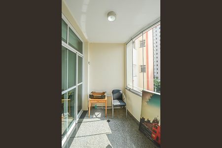 Apartamento à venda com 188m², 4 quartos e 3 vagas Apartamento à venda com 188m², 4 quartos e 3 vagasSacada