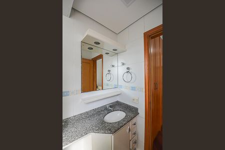 Apartamento à venda com 188m², 4 quartos e 3 vagas Apartamento à venda com 188m², 4 quartos e 3 vagasBanheiro da Suíte 4