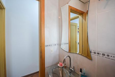 Apartamento à venda com 188m², 4 quartos e 3 vagas Apartamento à venda com 188m², 4 quartos e 3 vagasLavabo