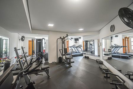 Apartamento à venda com 188m², 4 quartos e 3 vagas Apartamento à venda com 188m², 4 quartos e 3 vagasÁrea comum - Academia